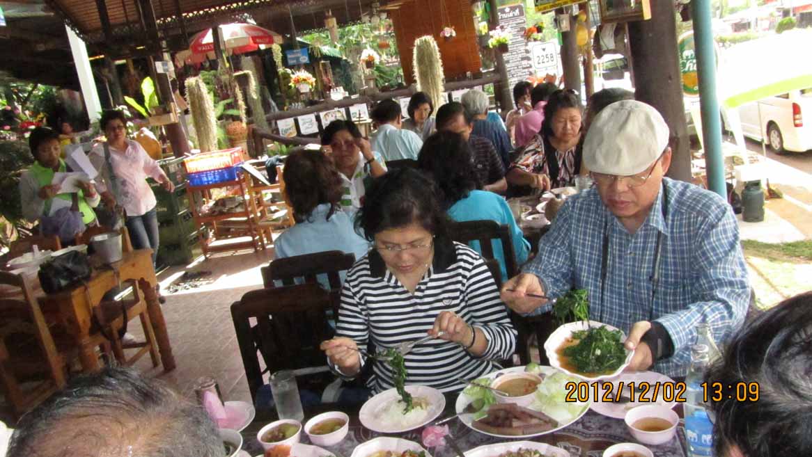 Lunch_at_Malee 11.JPG 128.3K